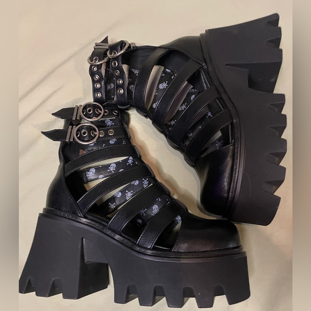 LAMODA chunky shoes